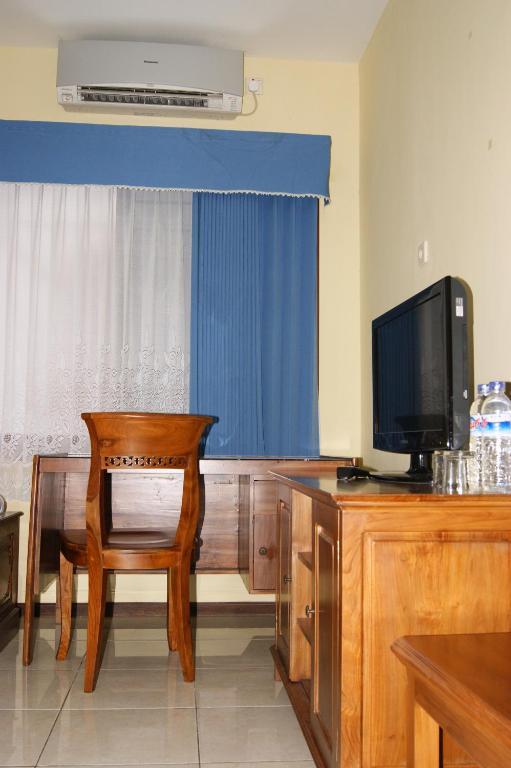 Grand Sumatera Hotel スラバヤ エクステリア 写真